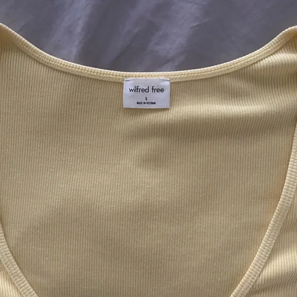 Aritzia Wilfred top - Picture 4 of 4